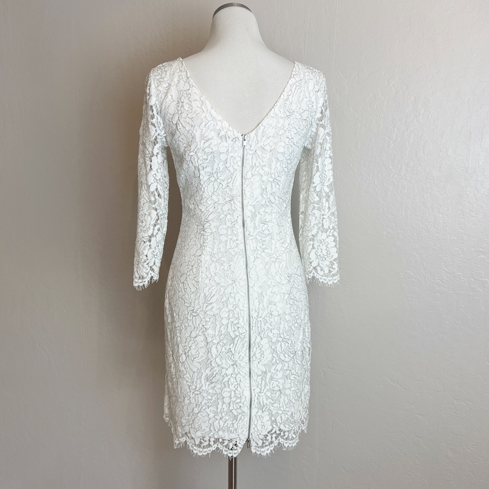 ✖️SOLD✖️•ADRIANNA PAPELL•White Formal Lace-Overlay Sheath Dress w/Metallic Sheen - Picture 3 of 15